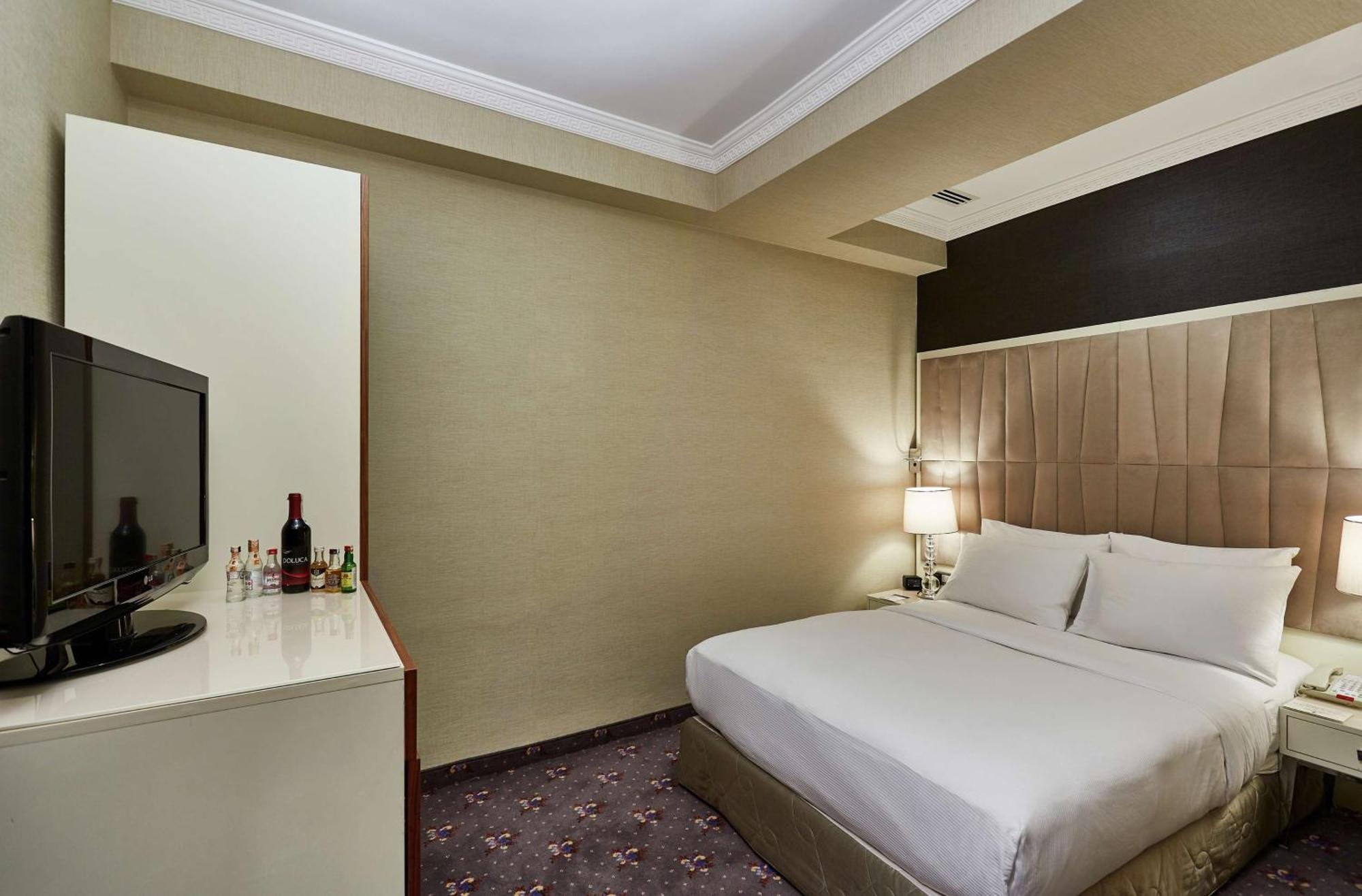 Doubletree By Hilton Izmir - Alsancak Hotel Bagian luar foto