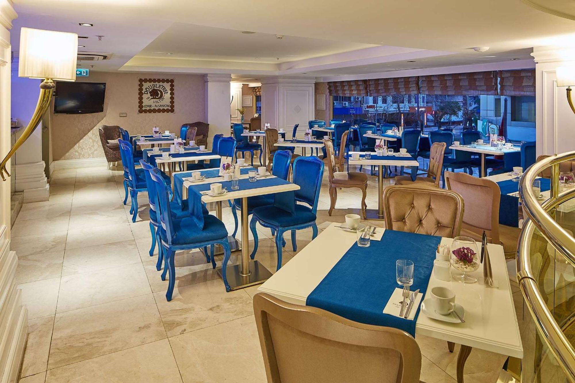Doubletree By Hilton Izmir - Alsancak Hotel Bagian luar foto
